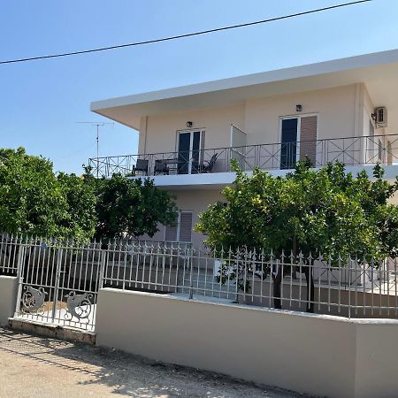 Koulouras Holiday Apartments Νικολαίικα Εξωτερικό φωτογραφία