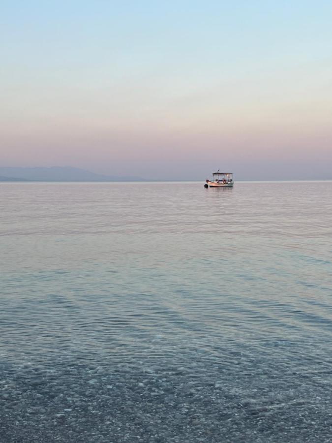 Koulouras Holiday Apartments Νικολαίικα Εξωτερικό φωτογραφία